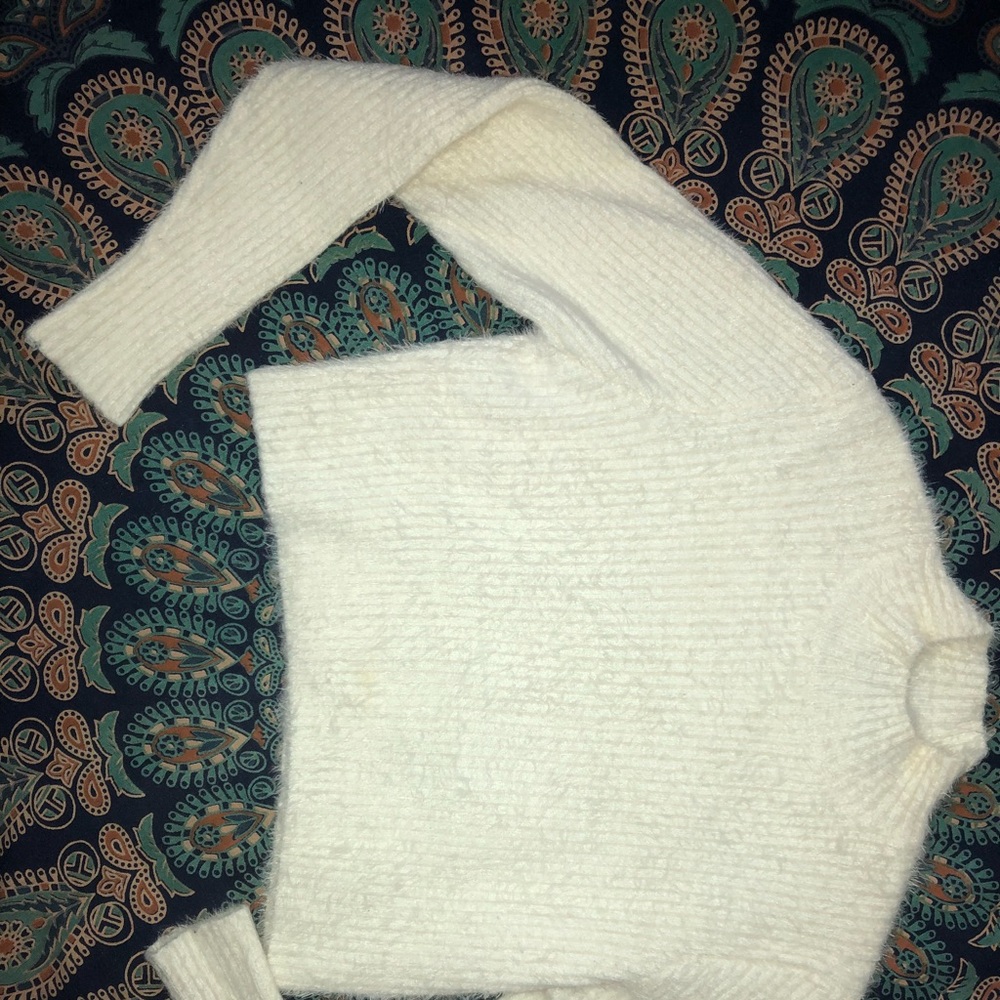 Crop top fuzzy sweater